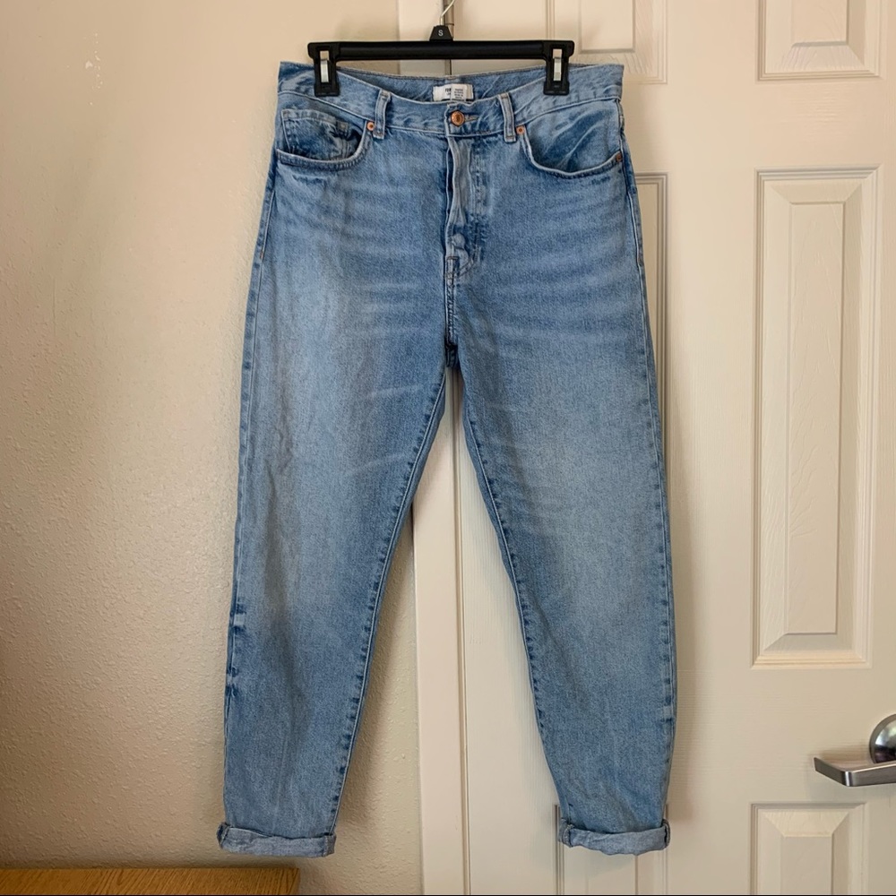 Forever21 light wash mom jeans